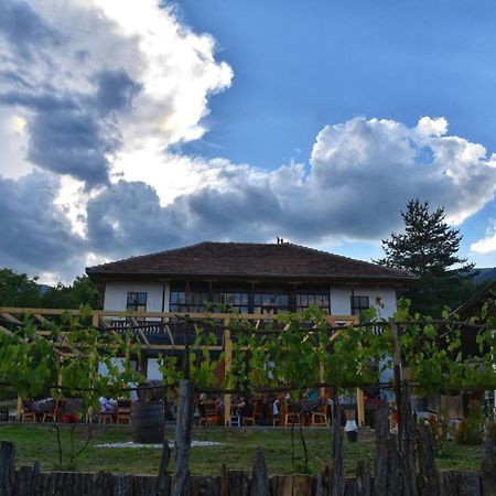 Corbadziski An Ethno House Bed & Breakfast Vratnica Bagian luar foto