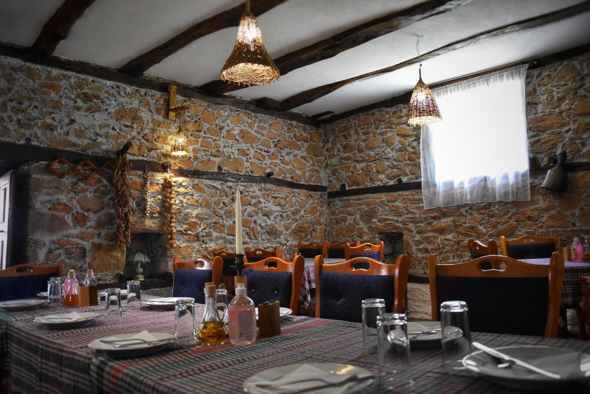 Corbadziski An Ethno House Bed & Breakfast Vratnica Bagian luar foto