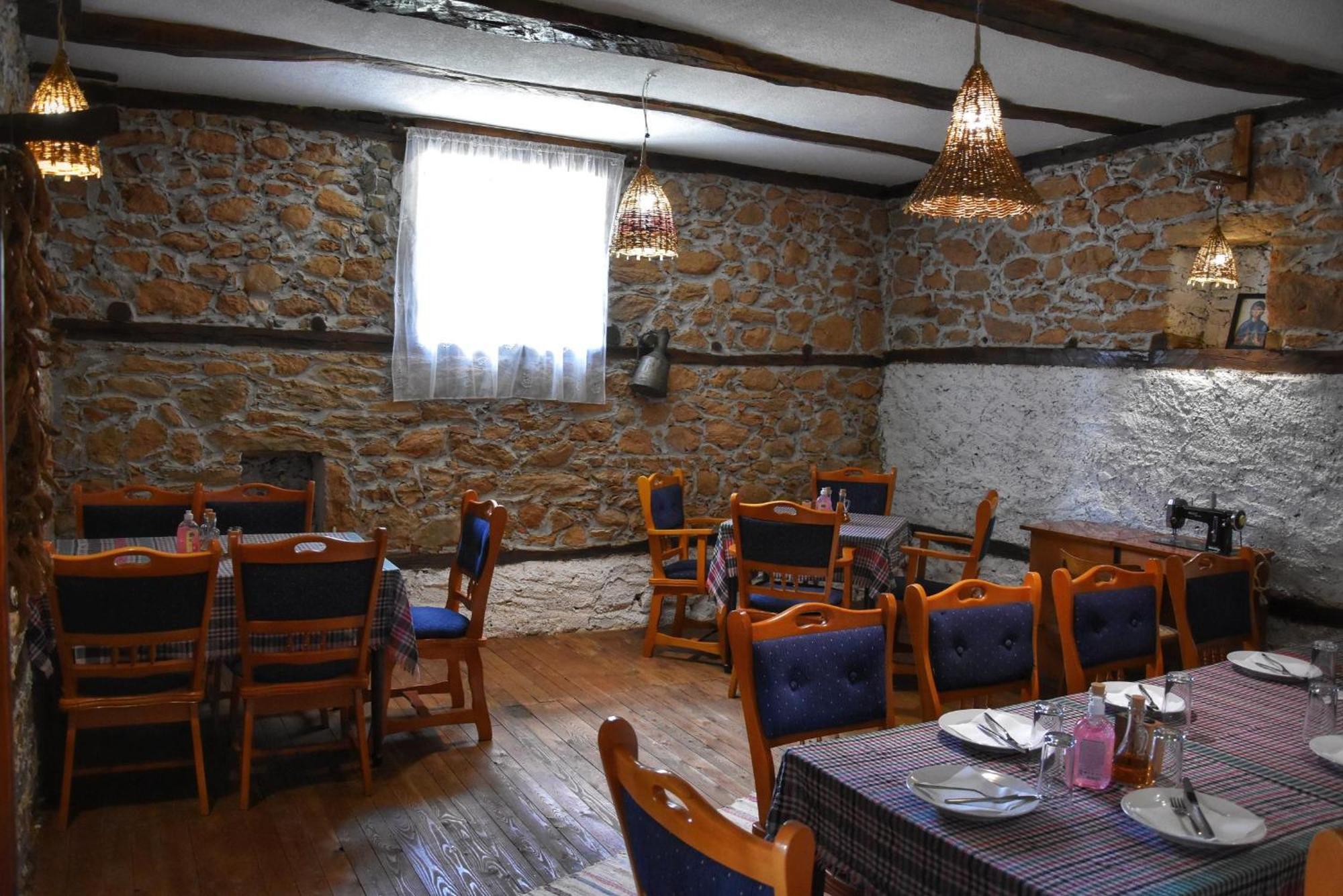 Corbadziski An Ethno House Bed & Breakfast Vratnica Bagian luar foto